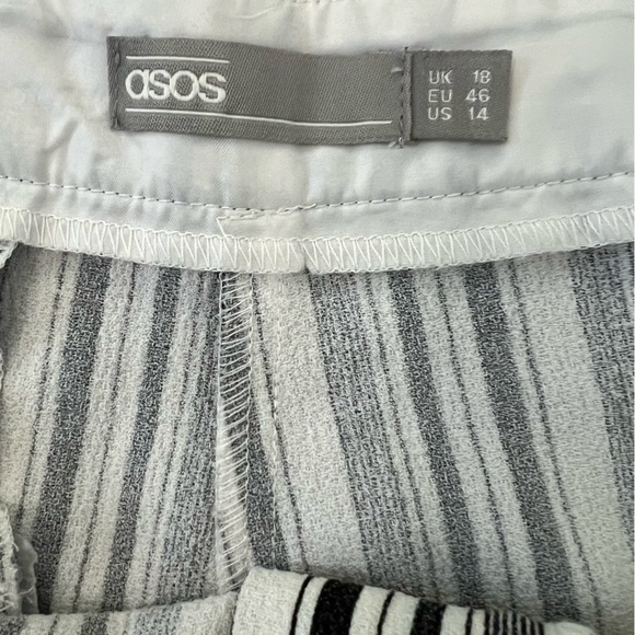 2/$30 ASOS plus size wide leg pants.  White and black striped.  Size 14. - Picture 8 of 13